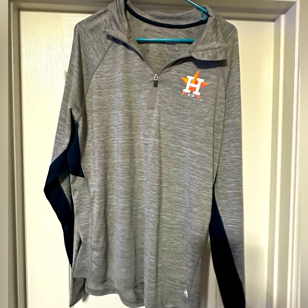 Women’s large Astros long sleeve 1/4 zip